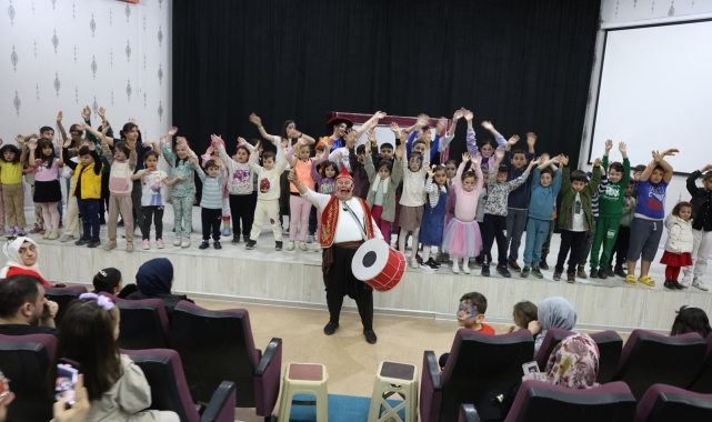 Kartepe'de çocuklar Ramazan'da çok mutlu