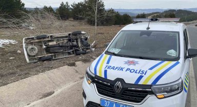 Kastamonu'da devrilen minibüsteki 3 kişi yaralandı