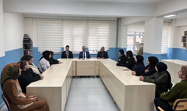 Kaymakam Yılmaz’dan öğrencilere kitap okuma tavsiyeleri