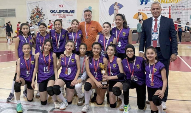 Kayseri Midi Kızlar Voleybol Ligi sona erdi