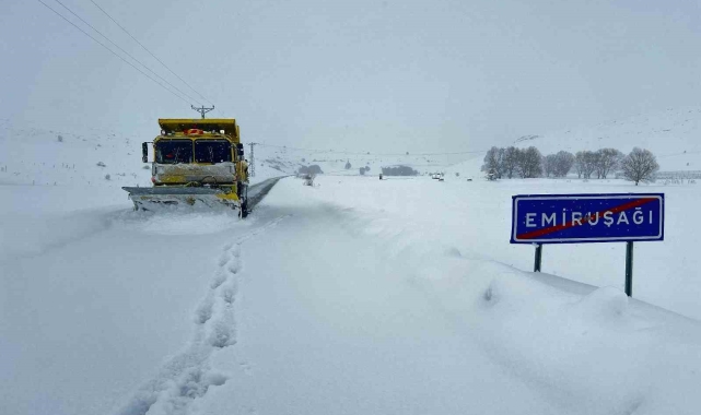 Kayseri'de 203 yol açıldı, 15 yolda çalışmalar sürüyor