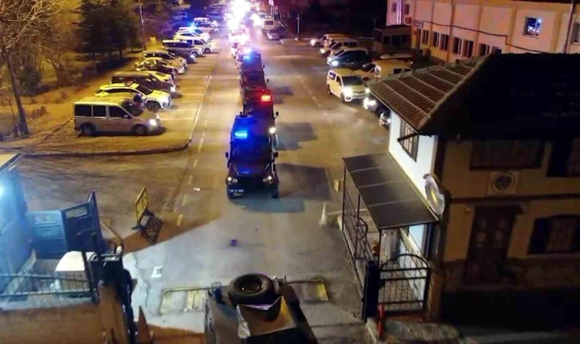 Kayseri'de bin 74 personel ile eş zamanlı operasyon
