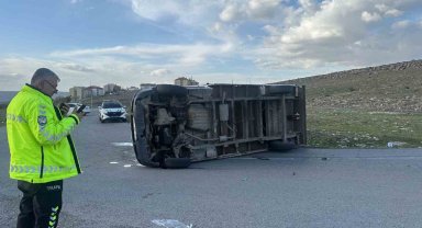 Kayseri'de kamyon devrildi: 1 yaralı