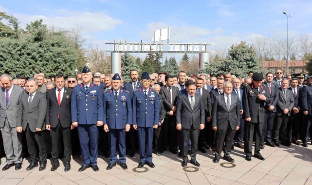 Kayseri'de şehitler mezarları başında anıldı