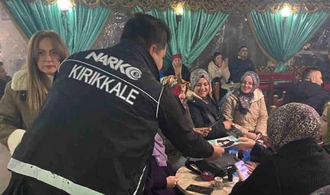 Kırıkkale polisi, "UYUMA" uygulamasını ramazan etkinliklerinde vatandaşlara tanıttı