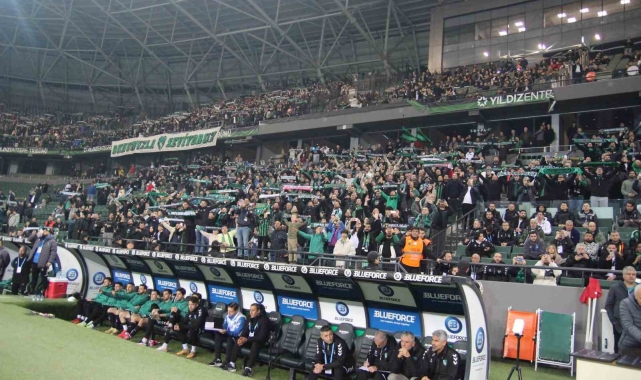 Kocaelispor-Sakaryaspor maçı biletleri karaborsaya düştü!