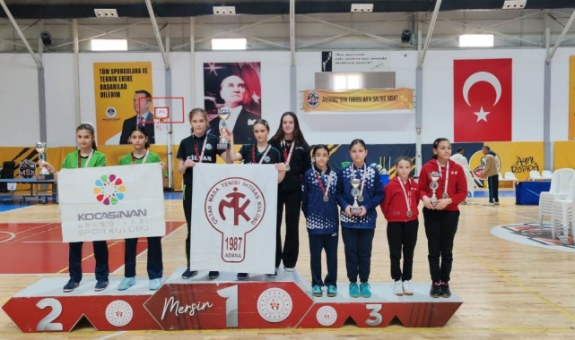 Kocasinan, masa tenisi arenasında bir kez daha şampiyon