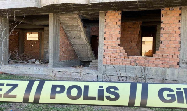 Konya'da günlerdir evine gitmeyen genç inşaatın bodrumunda ölü bulundu