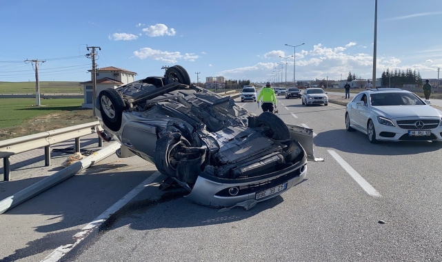Kulu'da takla atan otomobilin sürücüsü ağır yaralandı