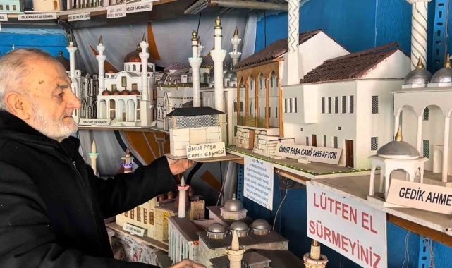 Kur'an-ı Kerim ve hadislerden etkilenerek minyatür cami ustası oldu