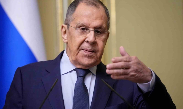 Lavrov: "Macron'un nükleer söylemi Rusya için bir tehdit"