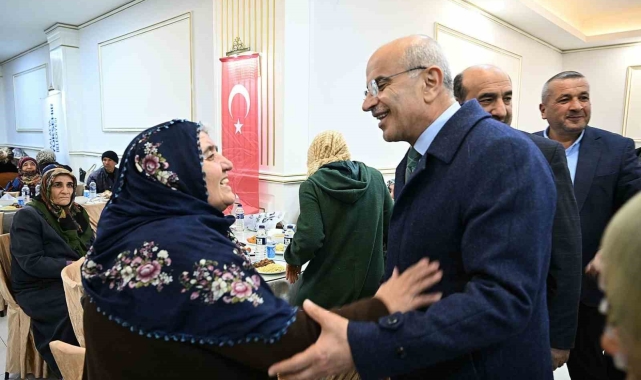 Malatya Büyükşehir Belediyesi'nin iftar sofraları büyük ilgi görüyor