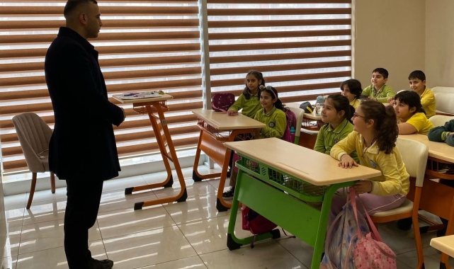 Maltepe'de miniklere yerel yönetim dersi