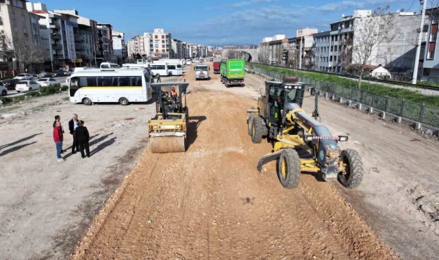 Manisa'da 18 yıllık yol sorunu çözülüyor