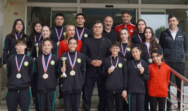 Manisalı cimnastikçilerden Fransa'da büyük başarı