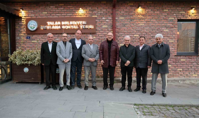 Mehmet Özhaseki Talas'ın İkram Sofrası'nda