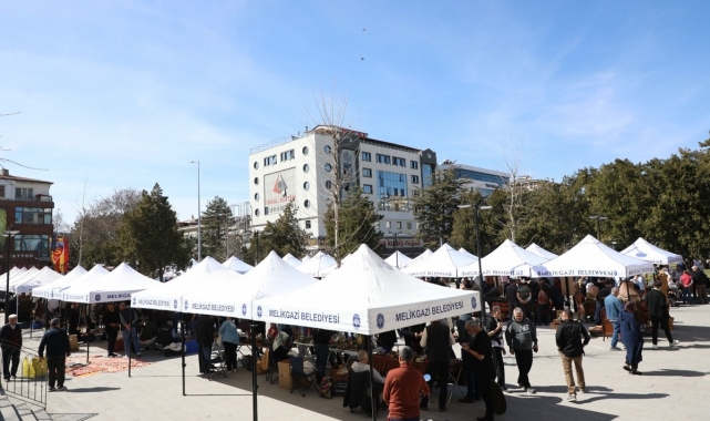 Melikgazi'nin Antika Pazarı'na yoğun ilgi