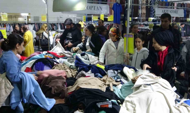 Mersin'de Ramazan Bayramı'na özel alışveriş festivaline yoğun ilgi