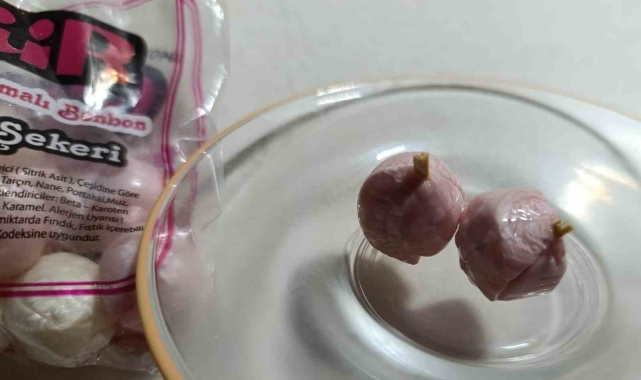 Mevlit şekerinin içinden kürdan çıktı