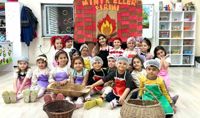 Minik eller fırınının minik ustaları