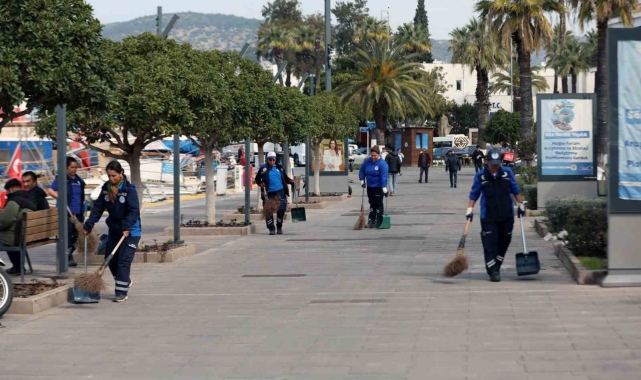 Muğla sokaklarının temizliği kadınlara emanet