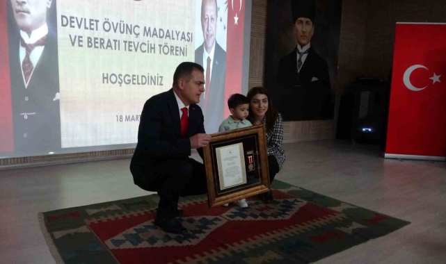 Muğla'da Devlet Övünç Madalyaları Vali Akbıyık tarafından takdim edildi