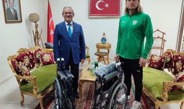 Muğlaspor futbolcularından örnek davranış