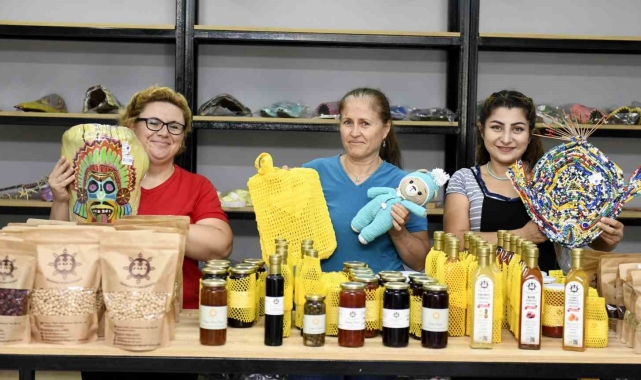 Muratpaşa Belediyesi'nden kadın emeğine destek