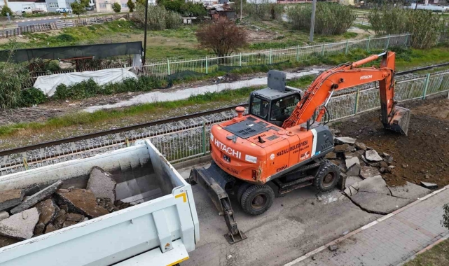 Nazilli'de yol çalışmaları sürüyor