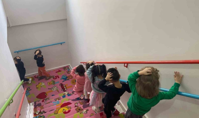 Odunpazarı Belediyesi'nden çocuklara ve öğretmenlere afet farkındalık eğitimi