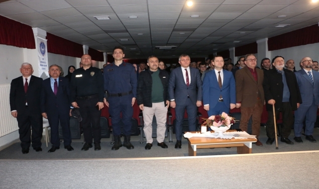 Of'ta, İstiklal Marşı'nın Kabulü ve Mehmet Akif Ersoy'u Anma Günü etkinliği düzenlendi