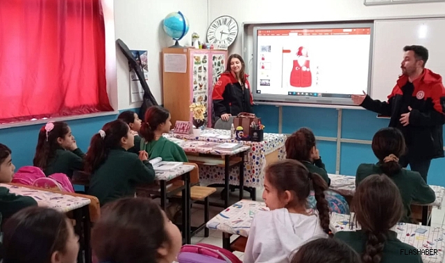 Öğrenciler yardımseverliği eğlenerek öğrendi