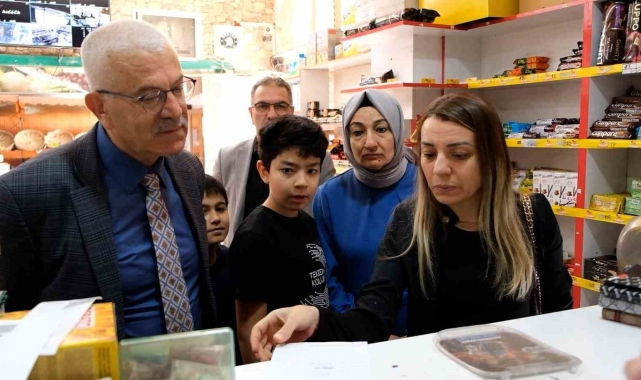 Öğrenciler 'zimem' geleneğini sürdürdü, 102 bin TL'lik borçları kapattı