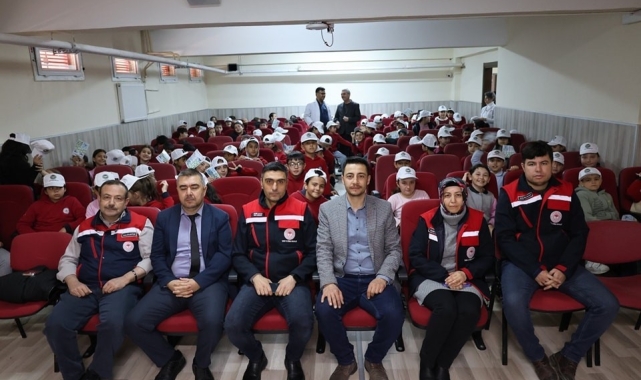 Öğrencilere organik ve iyi tarım anlatıldı