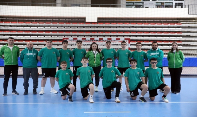 Öğretmenin minik öğrencilerden kurduğu takım hentbolda 2. Lig'e yükseldi