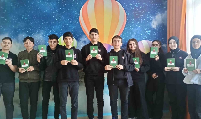 'Oku-yorum' projesi Soma'da okuma alışkanlıkları artıyor