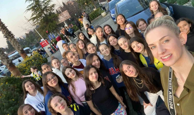 Osmanelispor Voleybol Takımı, İstanbul'da unutulmaz bir gün geçirdi