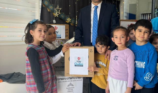 Osmaniye'de minik yürekler Ramazan kolisi hazırladı