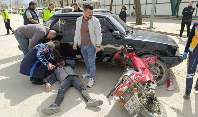 Otomobil ile çarpışan motosiklet sürücüsü yaralandı