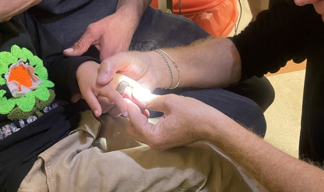 Parmağında somun sıkışan çocuğun imdadına itfaiye ekipleri yetişti