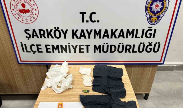 Peçeteye madde emdirmişler: Uyuşturucuya peçeteli kamuflaj