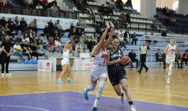 Play- Off'u garantileyen Turgutlu Belediyesi yine galip