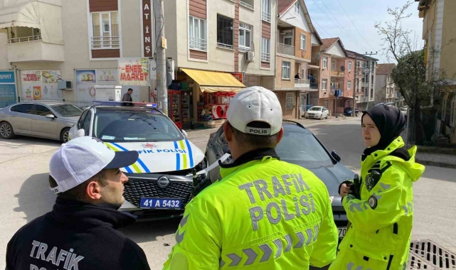 Polis otosu ile otomobil çarpıştı, şans eseri yaralanan olmadı