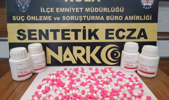 Polisi görünce kaçtı, üzerinden uyuşturucu çıktı