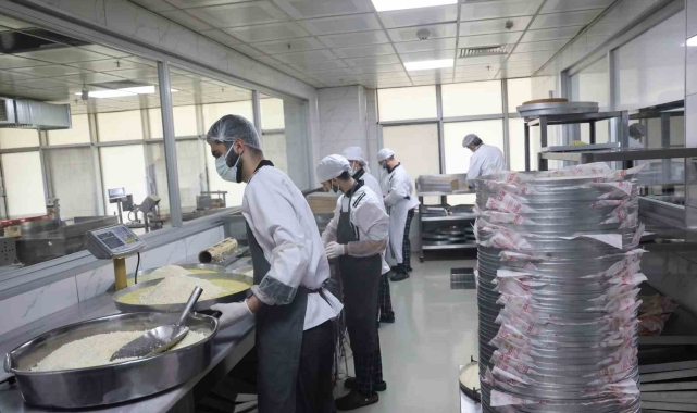 Ramazan Bayramına sayılı günler kala Diyarbakır'da tatlı telaşı