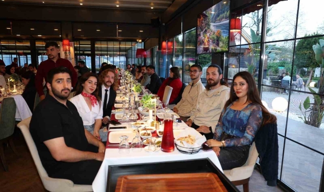Rektör Türkoğan, öğrenci topluluk başkanlarıyla iftarda buluştu