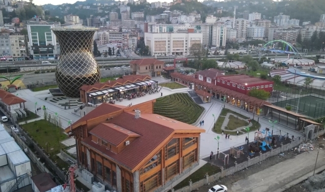 Rize'de Çay Çarşısını 2,5 milyon kişi ziyaret etti