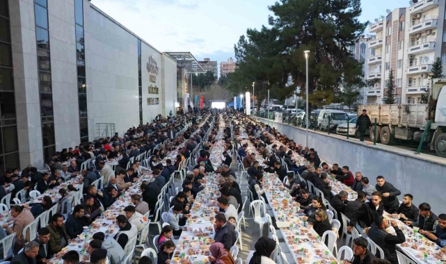 Şahin Niziplilerle iftar sofrasında buluştu