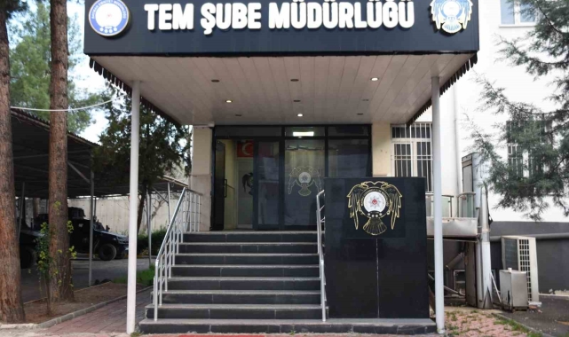 Sahte kimlikle polise takılan şüphelinin 49 dosyadan 37 yıl ceza aldığı ortaya çıktı