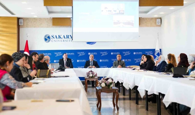 Sakarya Üniversitesinin toplumsal katkı süreçleri çalıştayda değerlendirildi